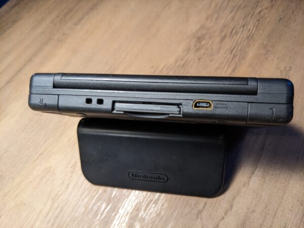 DS Lite - Red - Image 2