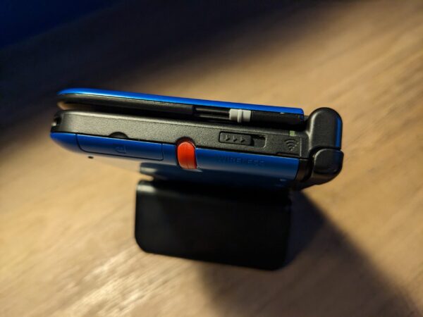 Nintendo 3DS XL - Blue - Image 3