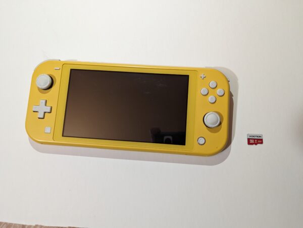 Switch Lite - Yellow - Image 2