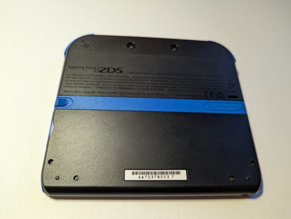 Nintendo 2DS - Black and Blue - Image 3
