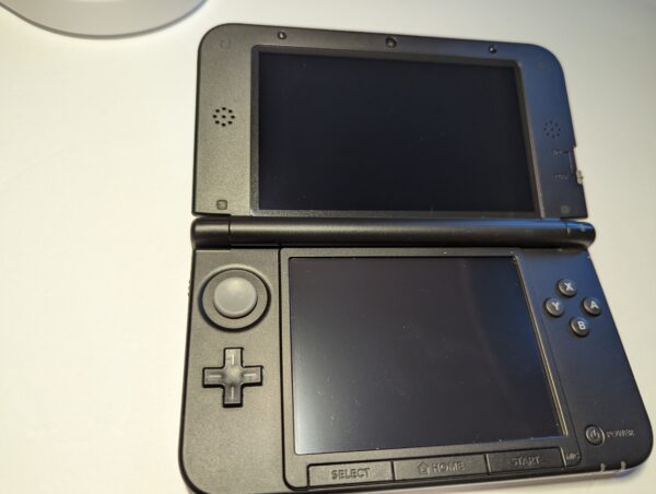 3DS XL - Year of Luigi - Image 2