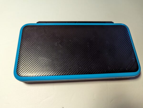 "New" 2DS XL - Black - Image 3
